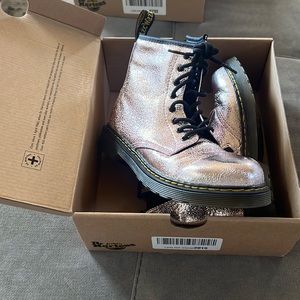 Dr. Martens girls size 4 immaculate worn once